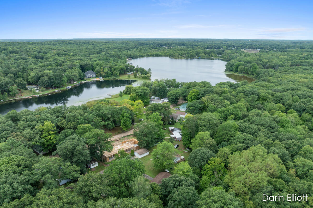 901 Half Moon Lake Drive SW