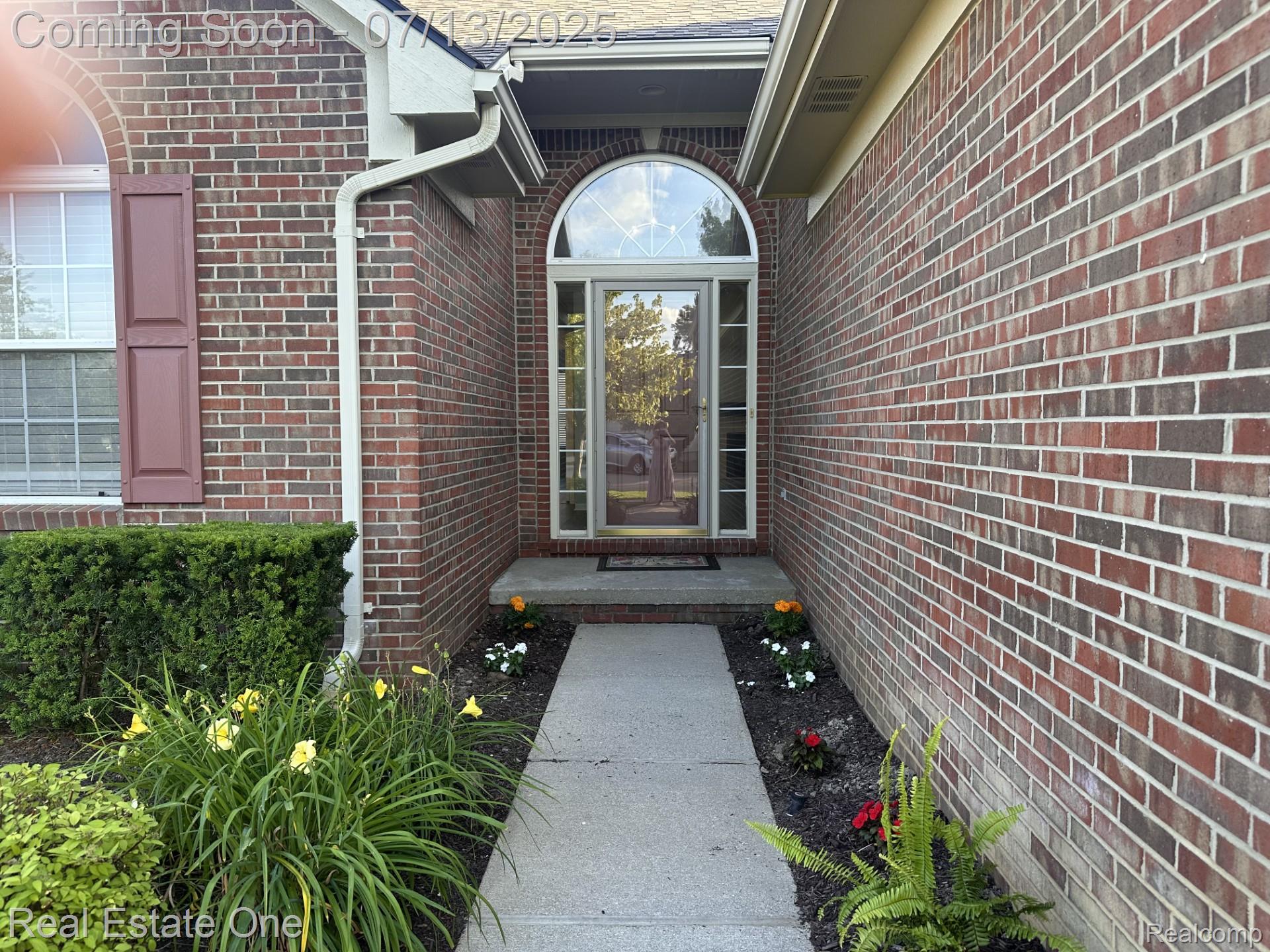 820 Woodhaven Drive Drive
