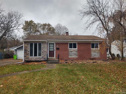 1015 Queen Court Milford Village MI 48381