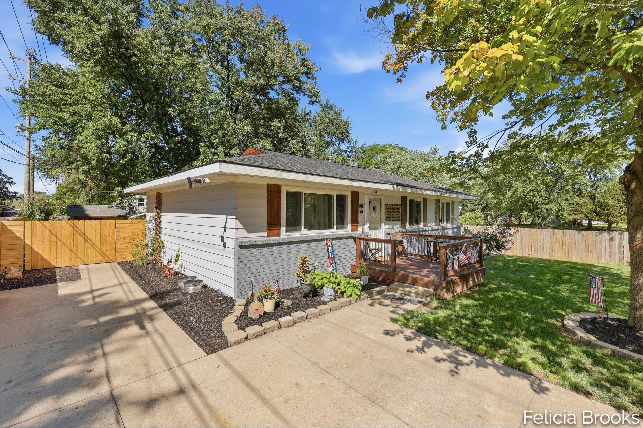 457 Parkside Avenue NW