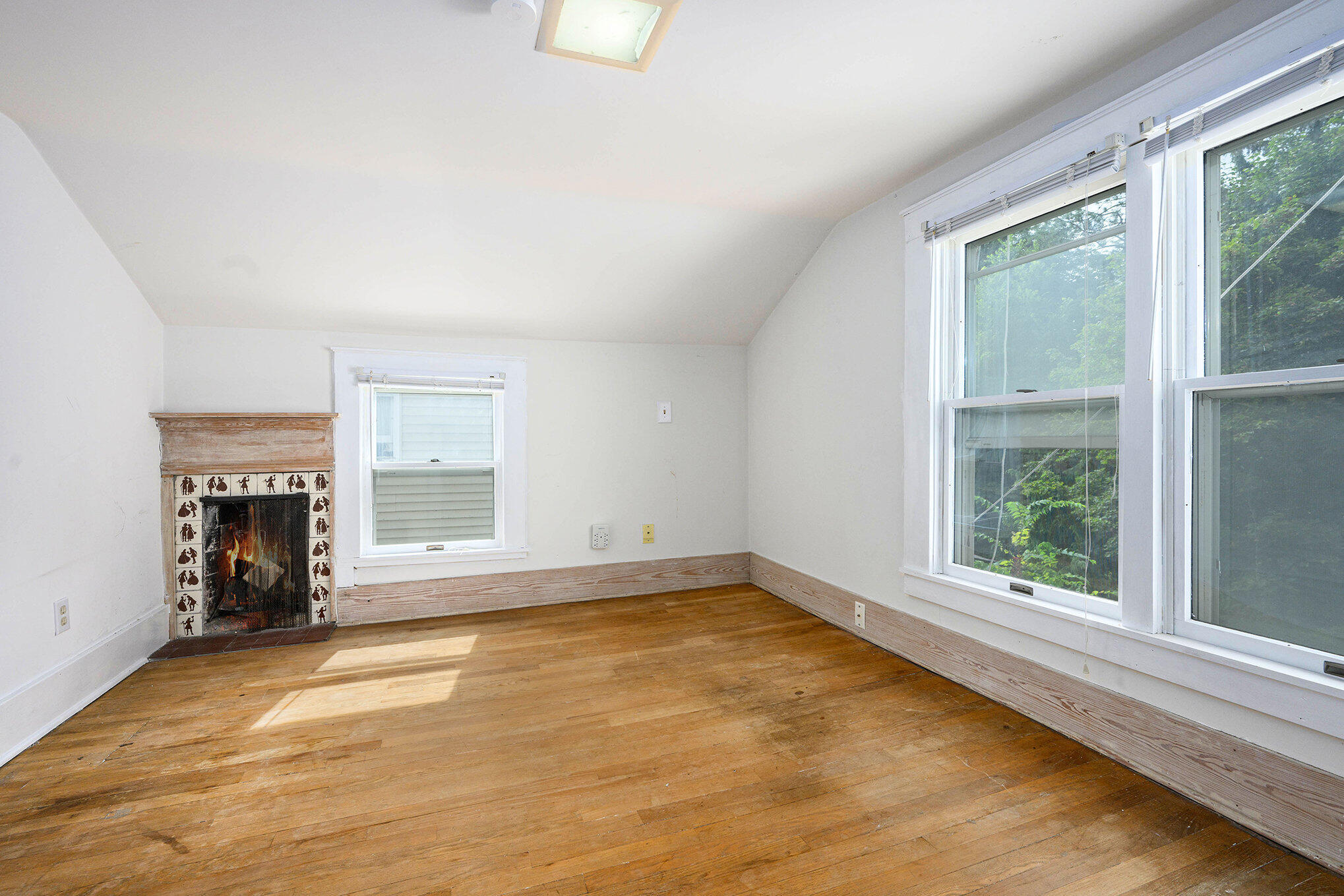 Kalamazoo City, Michigan 49008, United States, 4 Bedrooms Bedrooms, ,3 BathroomsBathrooms,Residential,Active,200280