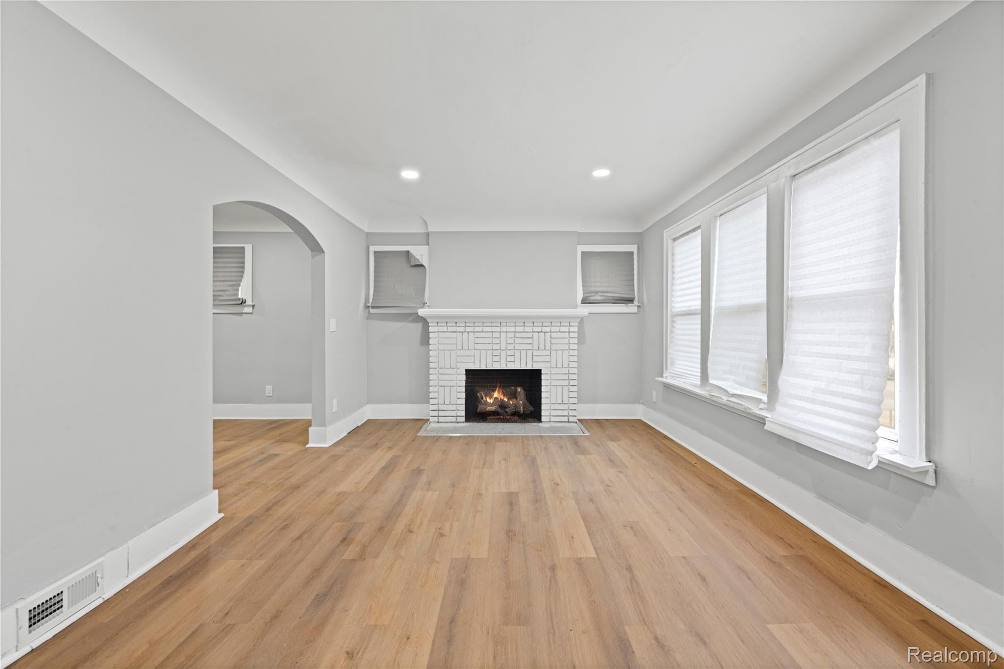 9175 Devonshire Road