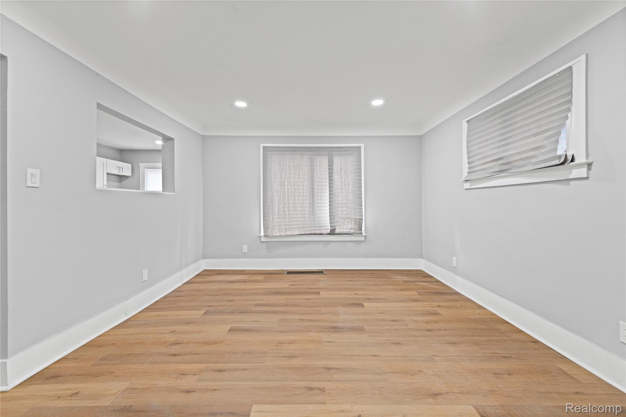 9175 Devonshire Road