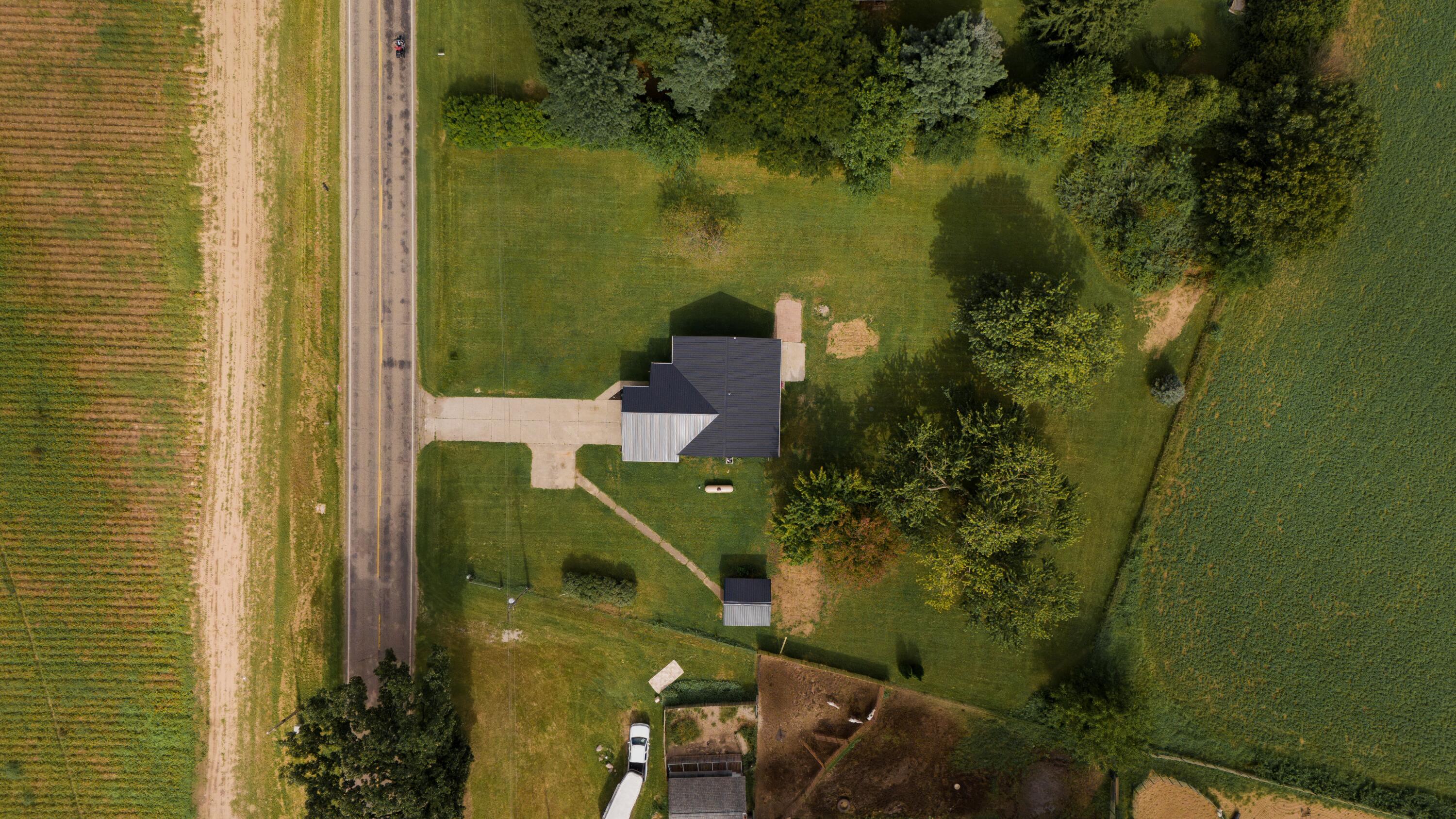 13805 Riverside Drive