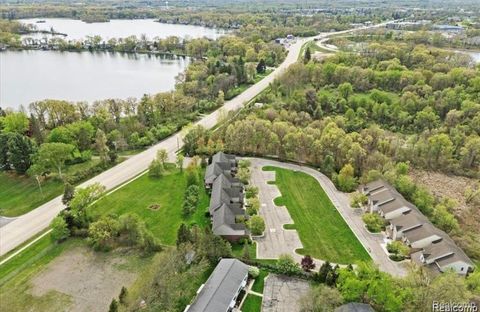 Tiny photo for 5953 High Point Court #29, Brighton Township, MI 48116 (MLS # 20261048906)