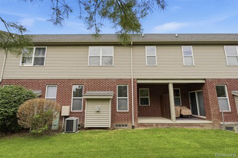 Tiny photo for 5953 High Point Court #29, Brighton Township, MI 48116 (MLS # 20261048906)