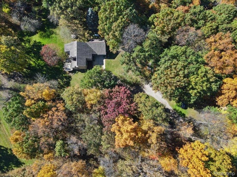Tiny photo for 2090 Sherwood Court, Ortonville Village, MI 48462 (MLS # 20261084498)