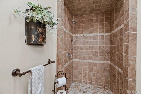 Tiny photo for 2090 Sherwood Court, Ortonville Village, MI 48462 (MLS # 20261084498)