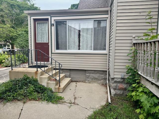 404 S Mckenzie Street S