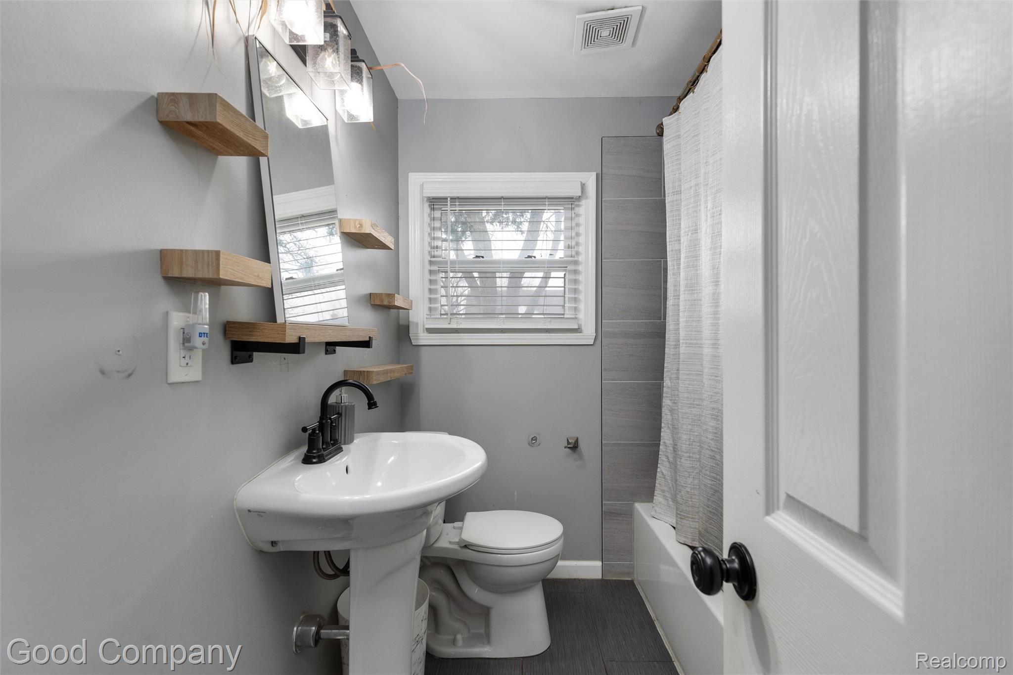 20315 Lancaster Street