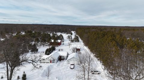 A home in ManisteeTownship_Manistee