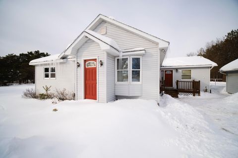 A home in ManisteeTownship_Manistee