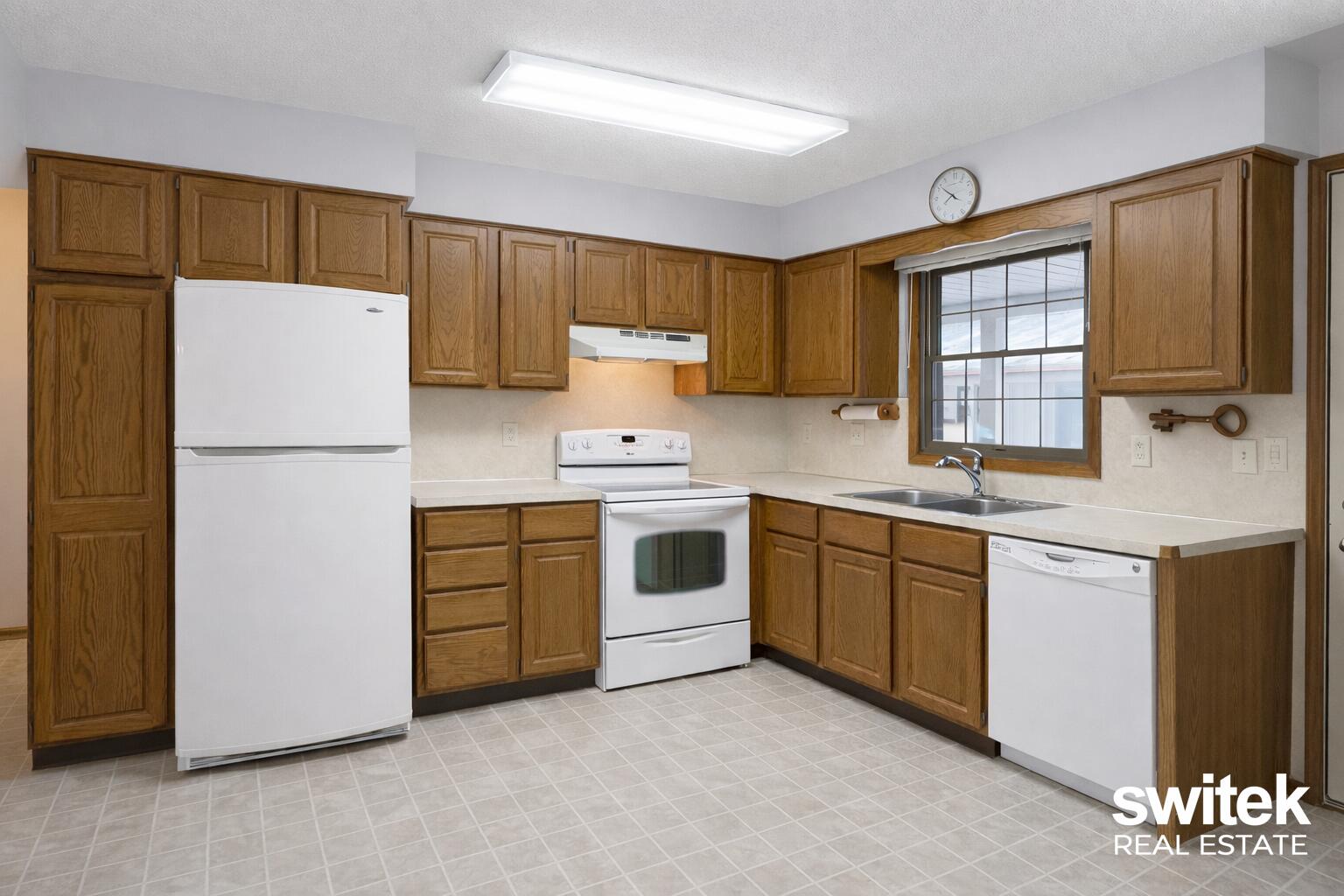 202 Bona Vista Drive NW