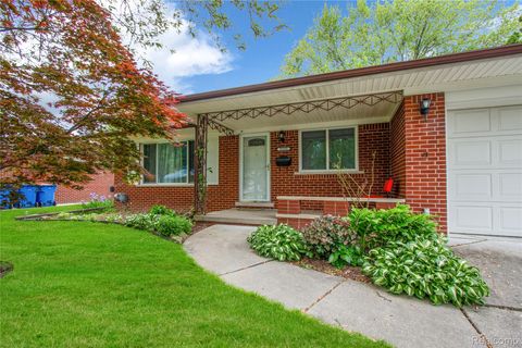 31835 Wellston Drive Warren City MI 48093