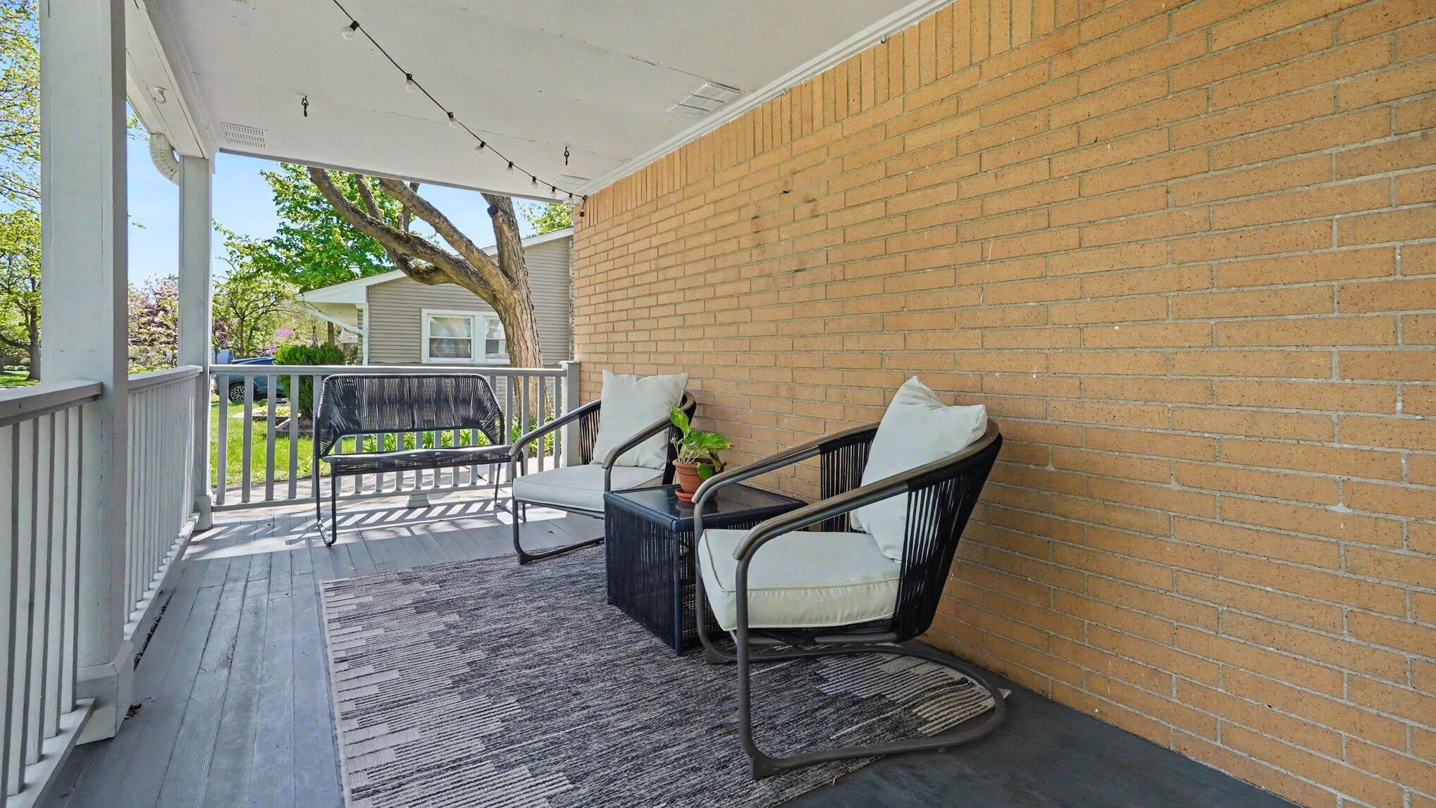 1615 Saunders Crescent