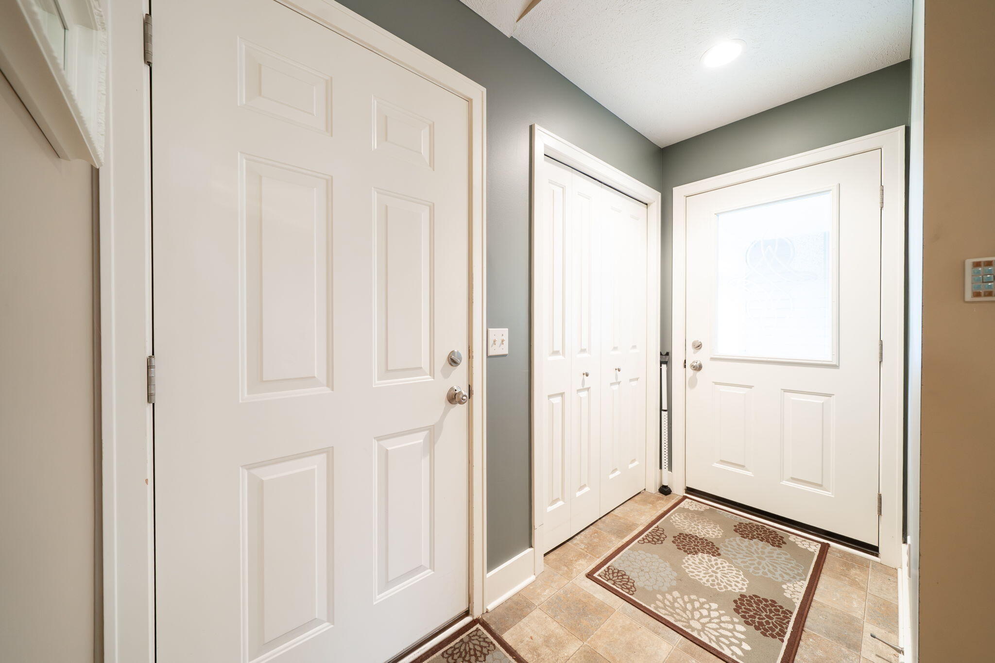 7105 Baltic Drive SW