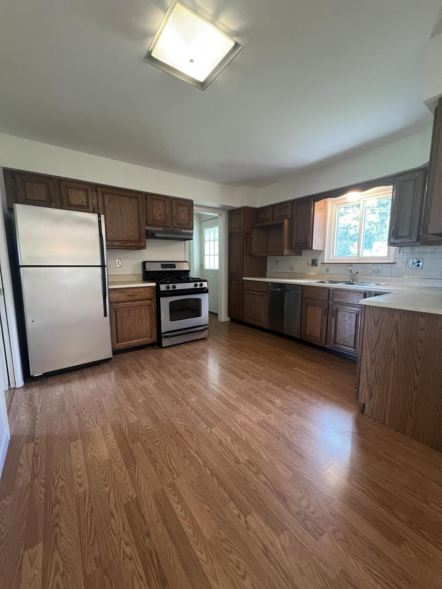 8936 Huron River Drive