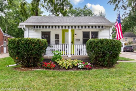 2970 Griffith Avenue Berkley City MI 48072