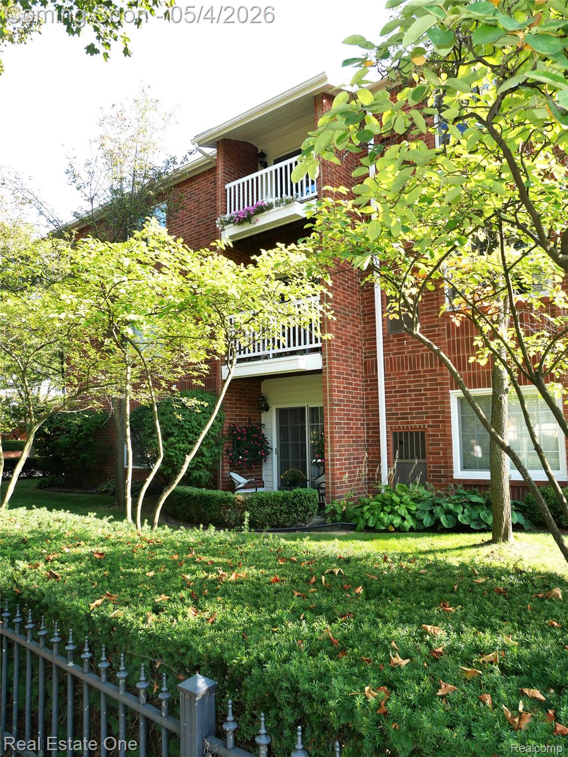 444 S Chester Street 413