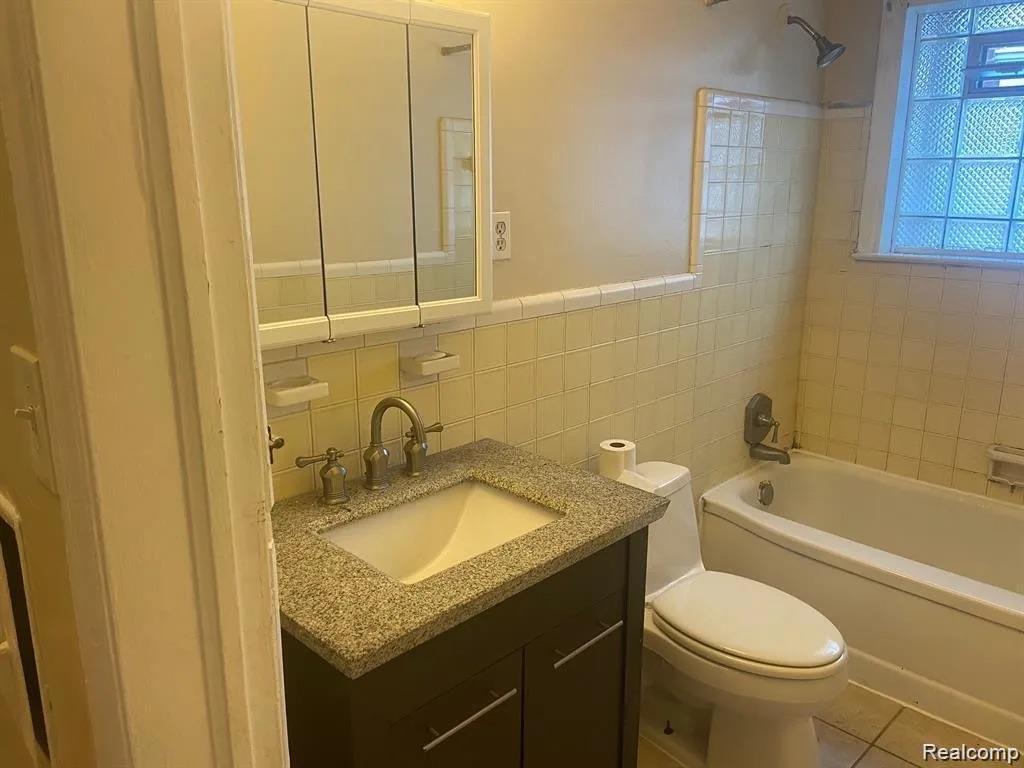 18418 Edinborough Road