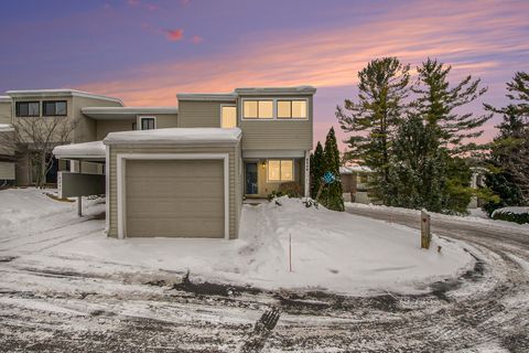 6249 Acropolis Drive SE Cascade Charter Township MI 49546