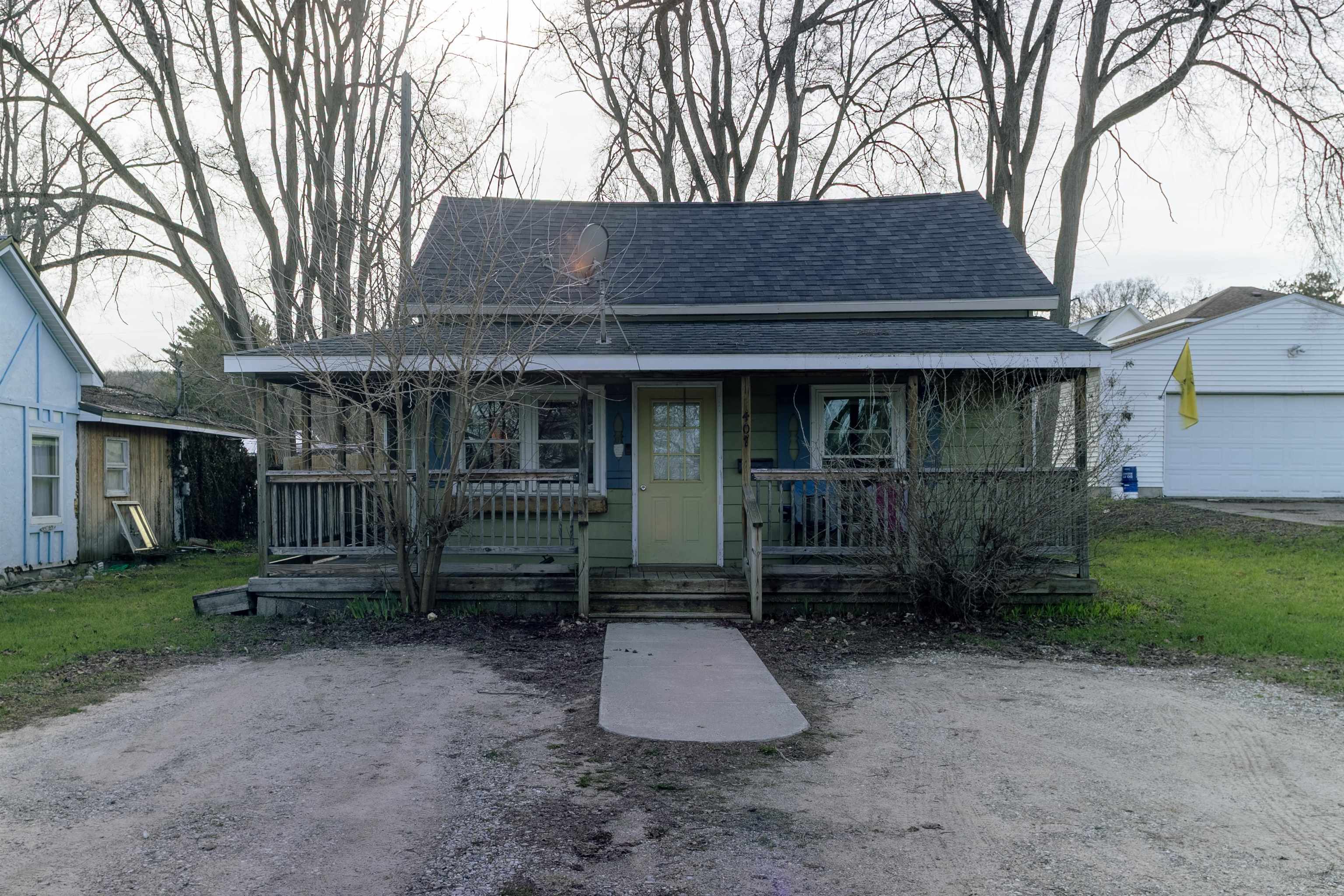 407 Richardi Street