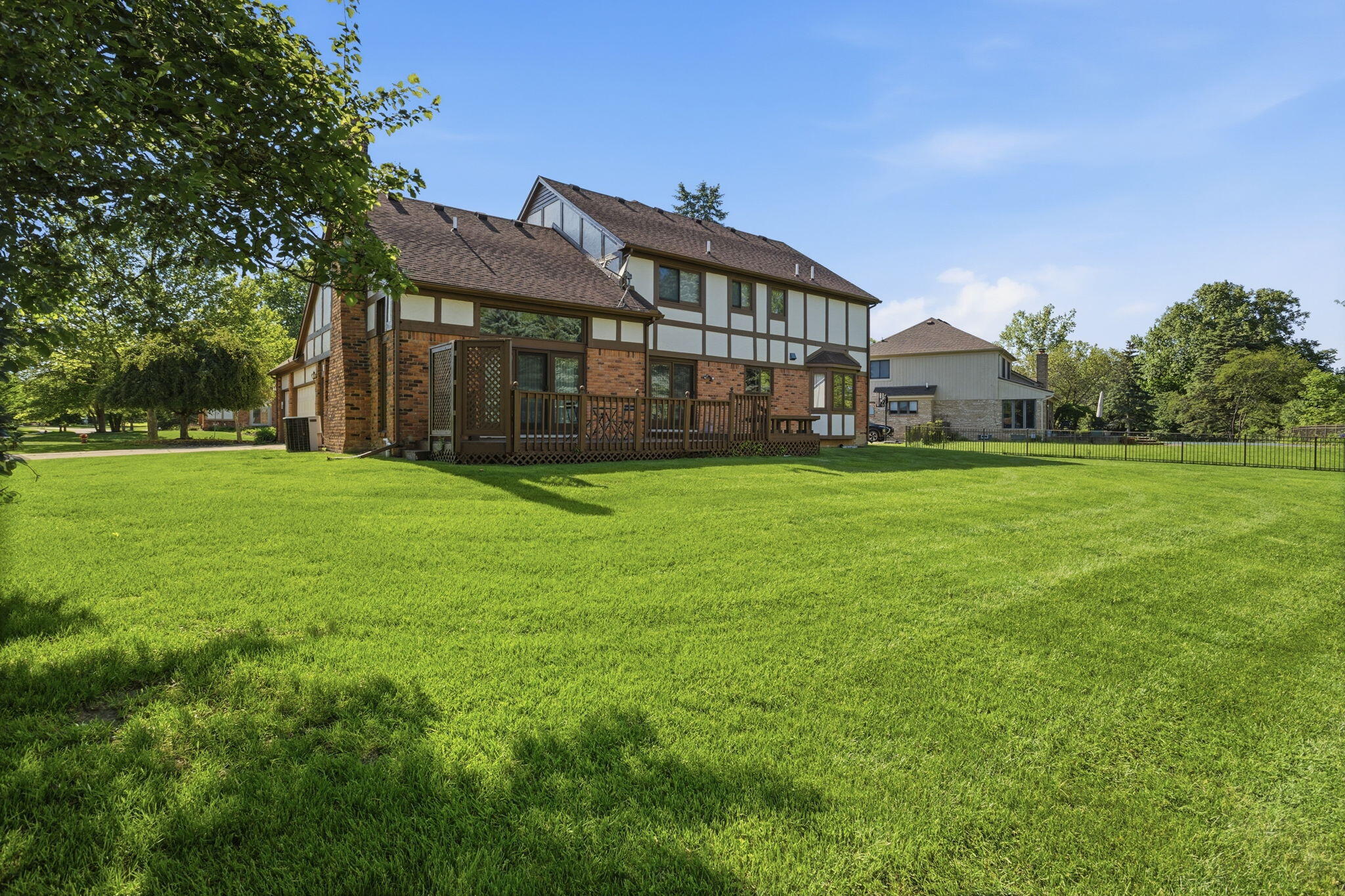 1176 Bradbury Drive