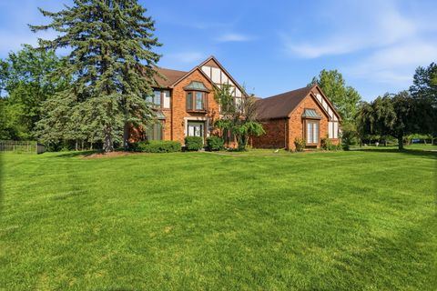 Photo of 1176 Bradbury Drive, Troy City, MI 48098 (MLS # 81026025966)