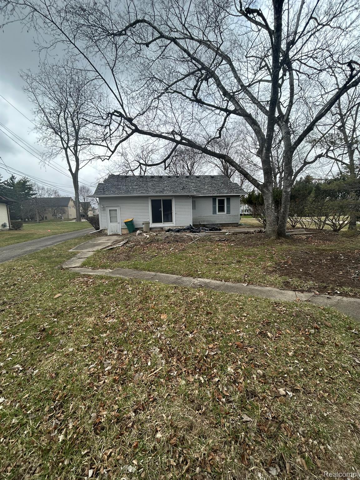 28010 Rollcrest Road