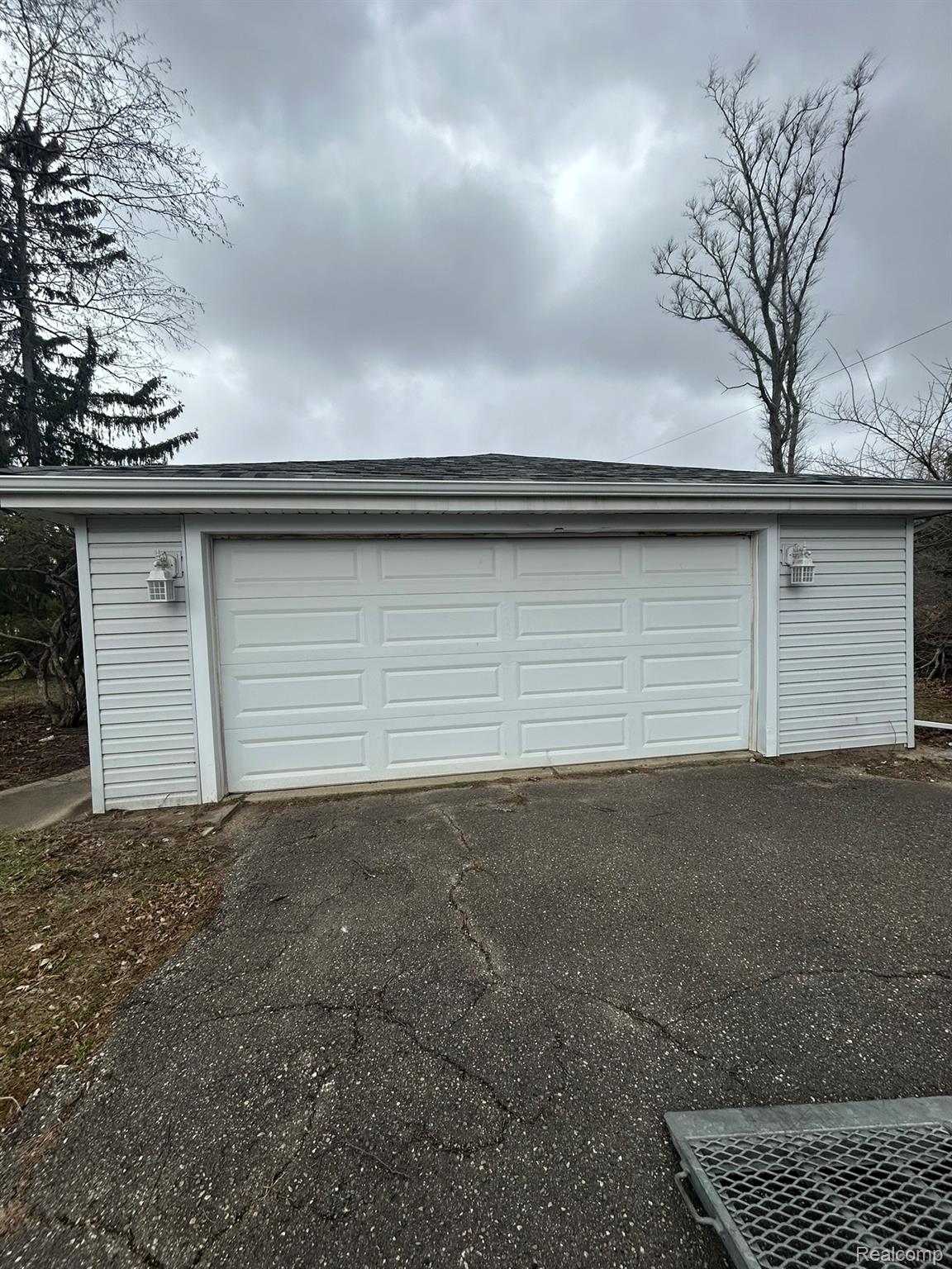 28010 Rollcrest Road