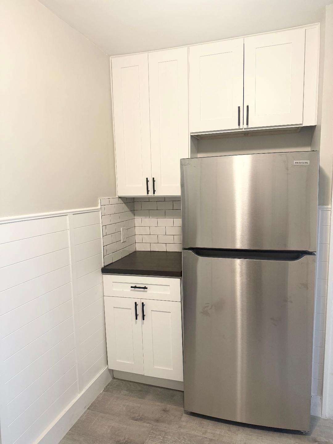 200 W Ainsworth Street