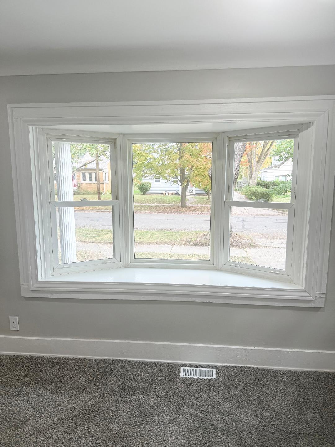 200 W Ainsworth Street