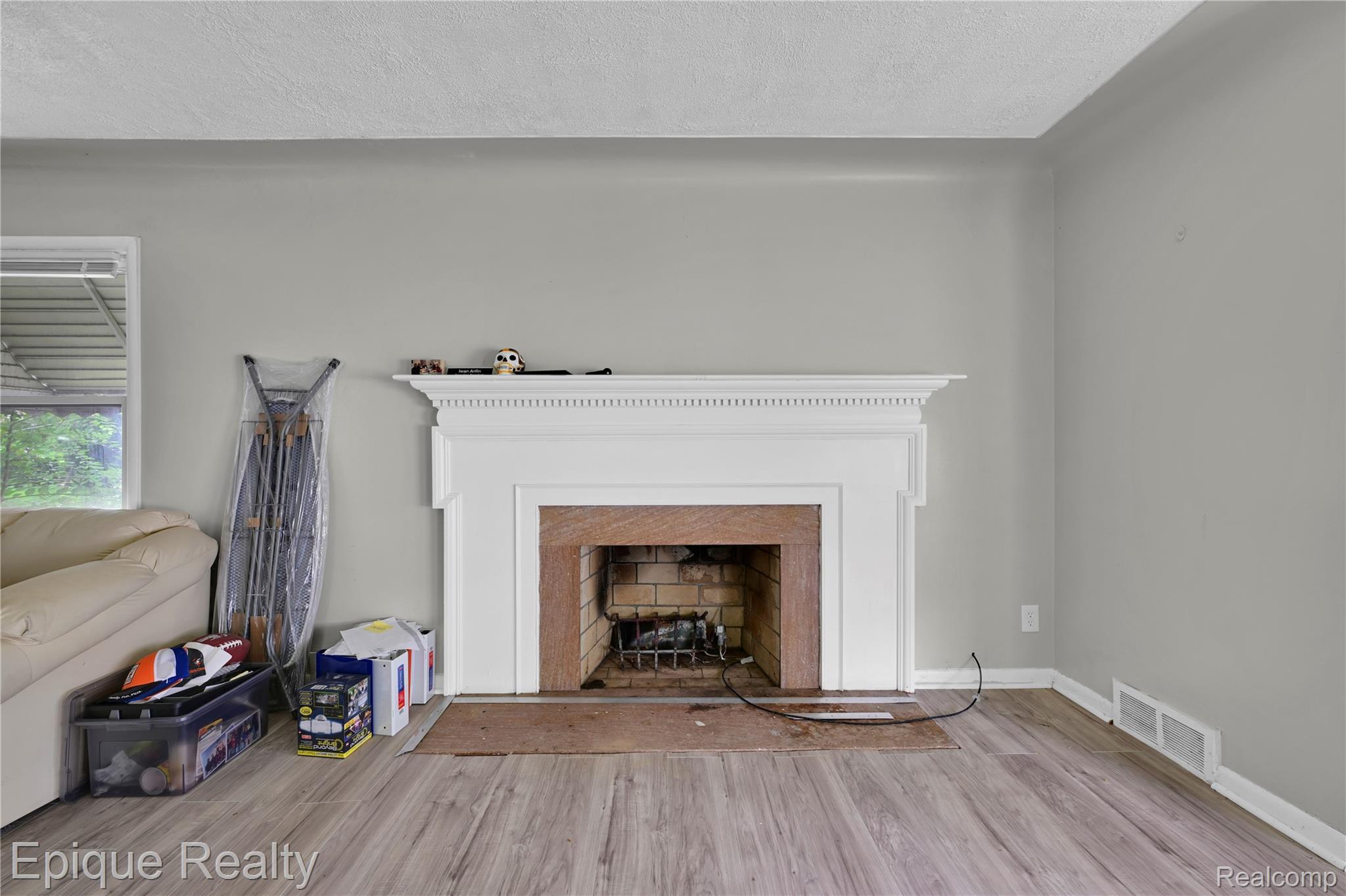 16540 Evergreen Road