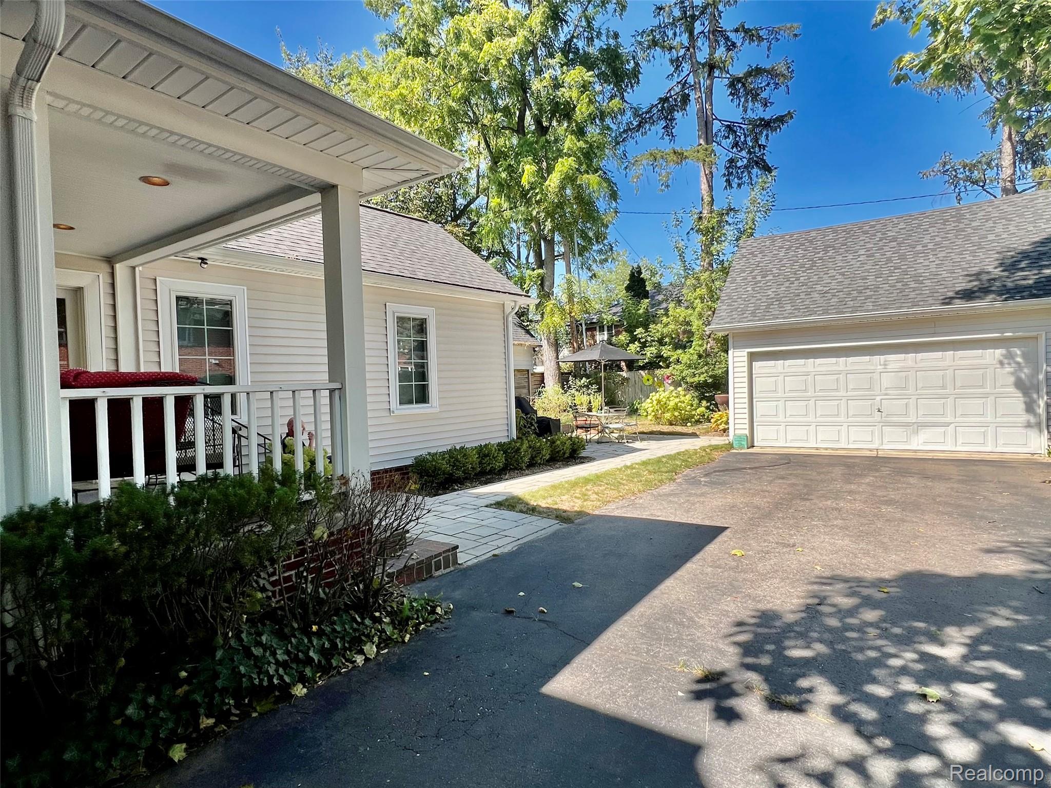 488 Vinewood Avenue
