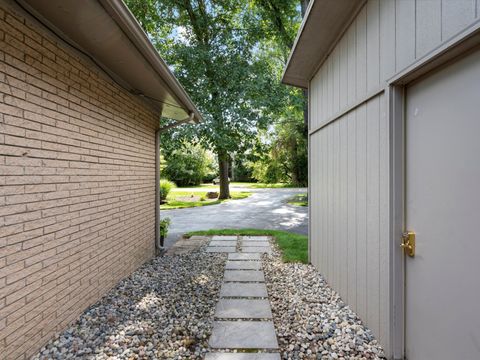 listing image 91