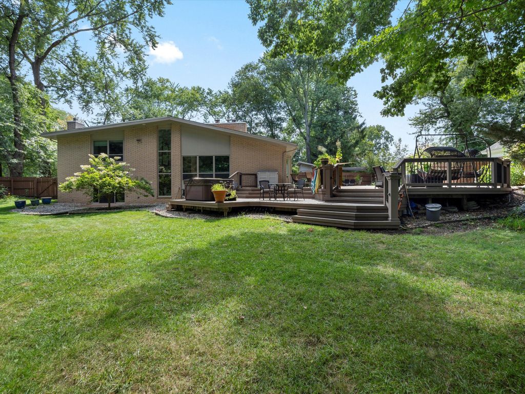 listing image 86