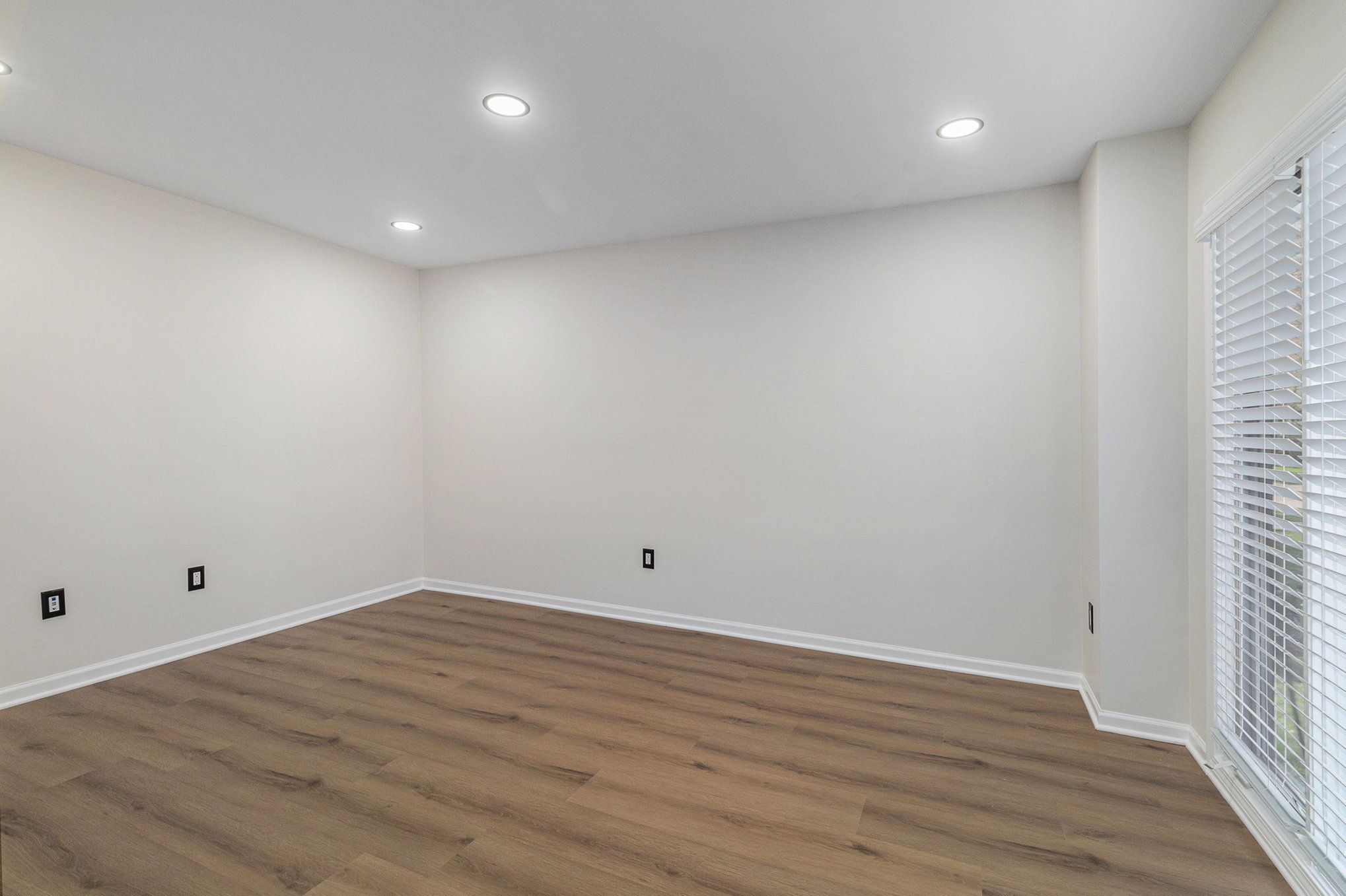 2087 Hickory Leaf Drive