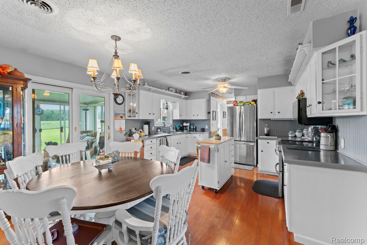 5067 Hemingway Lake Road