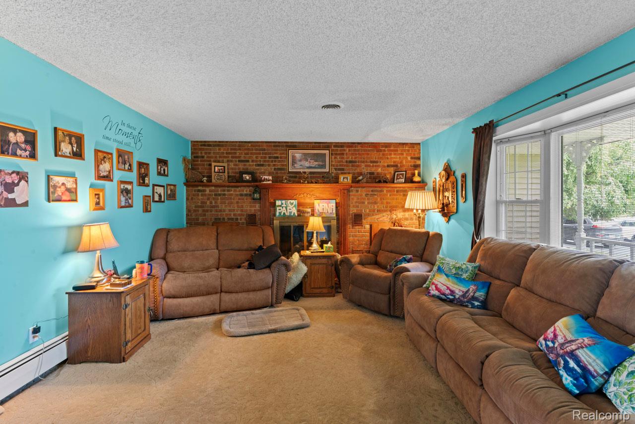 5067 Hemingway Lake Road