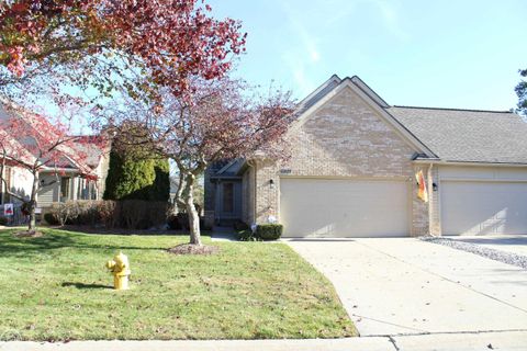 52192 Southview Ridge Macomb Township MI 48042