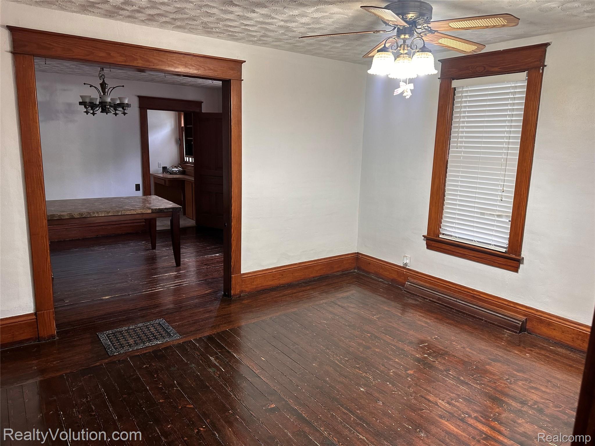 385 N Main Street