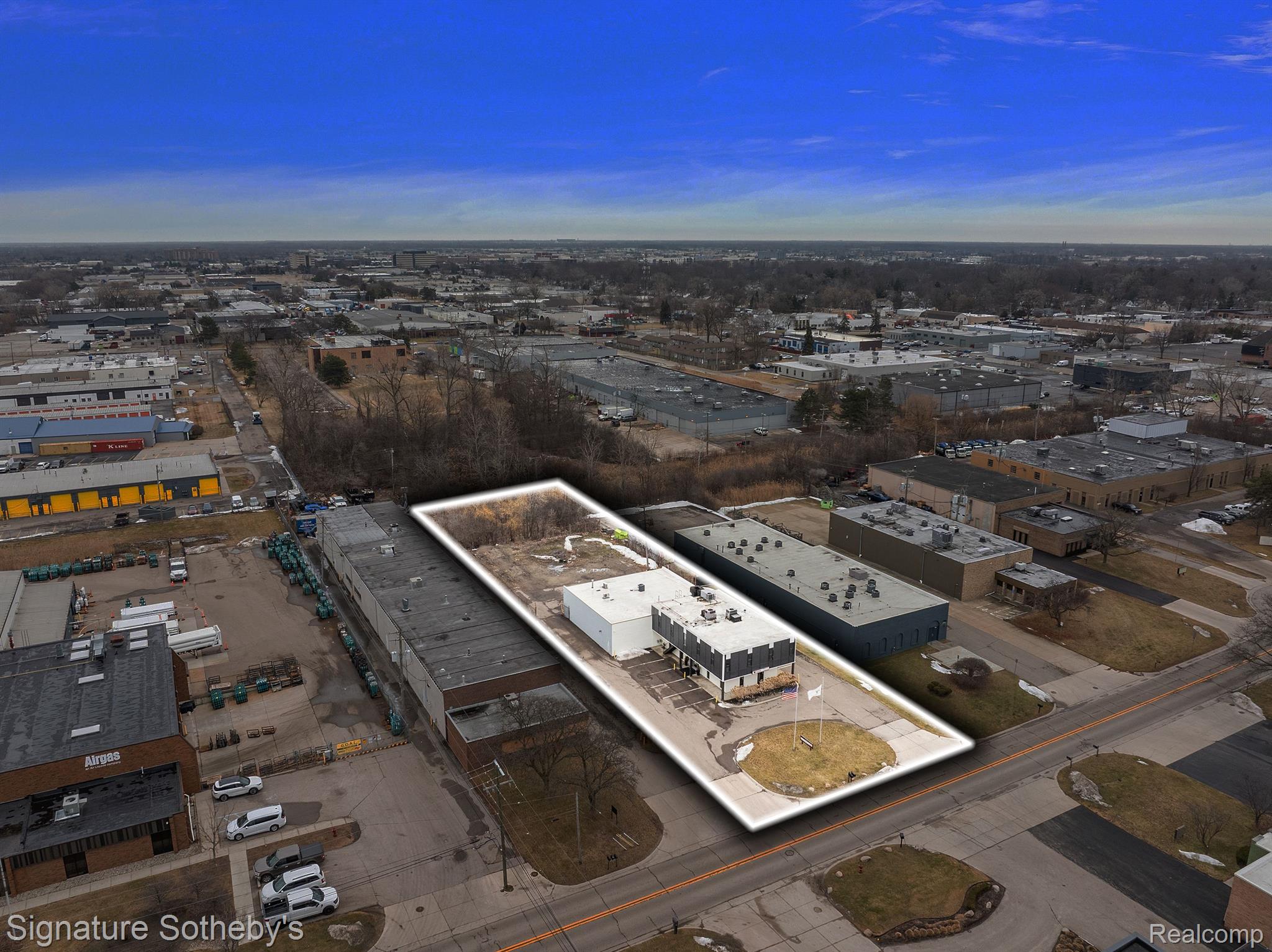 1216 COMBERMERE Drive