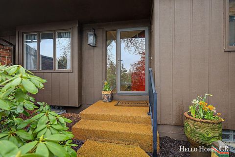 5980 Parview Drive SE Cascade Charter Township MI 49546