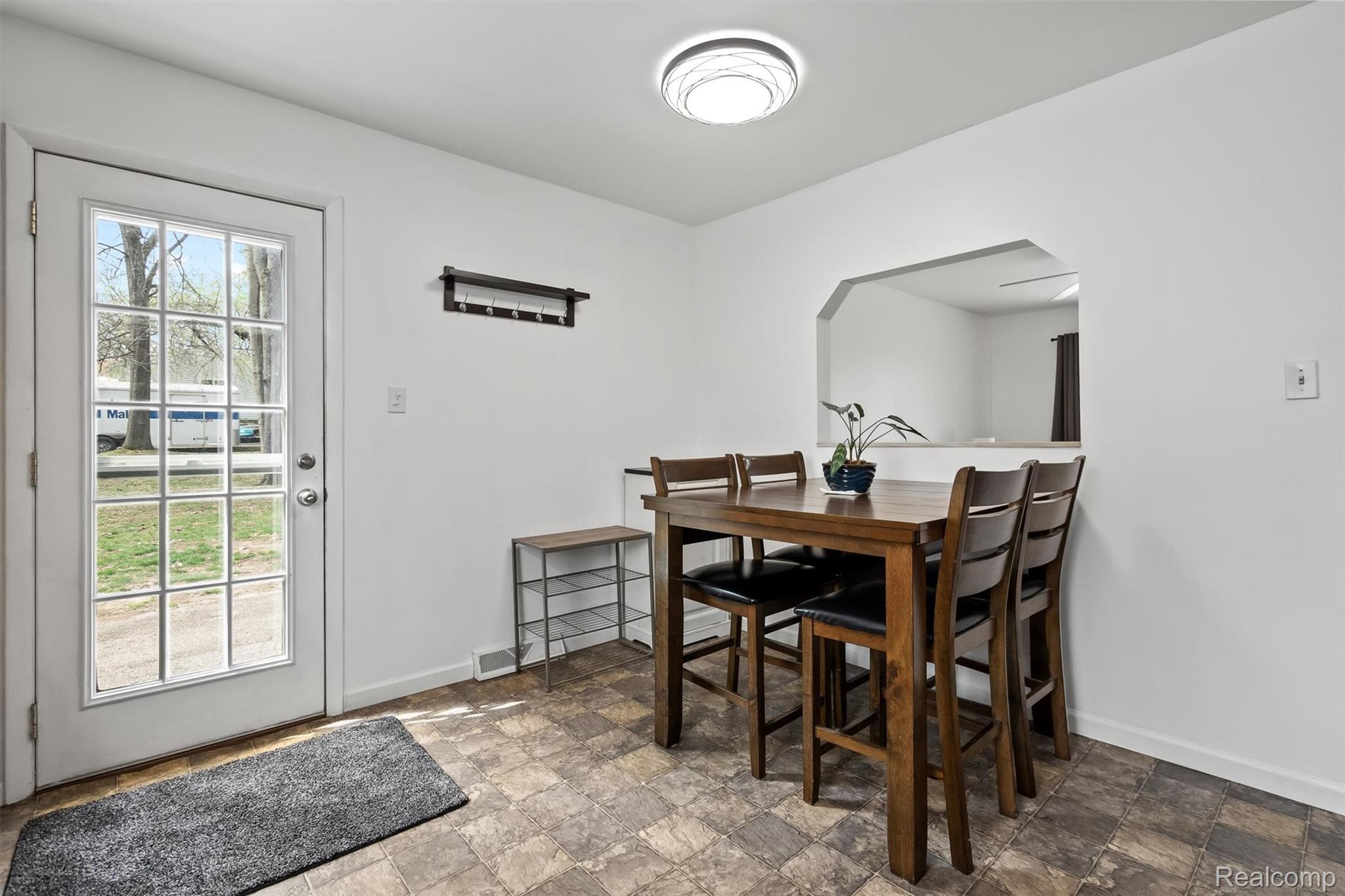 4773 Algonquin Boulevard