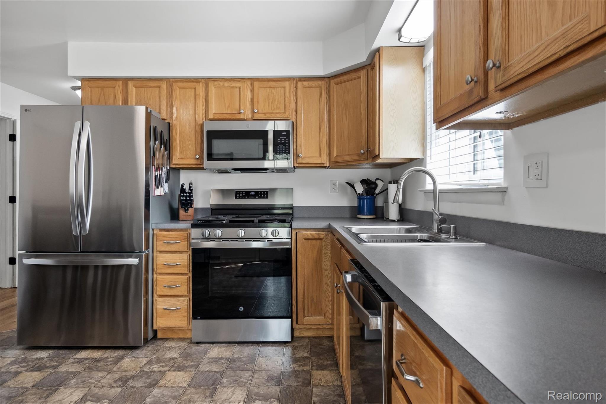 4773 Algonquin Boulevard