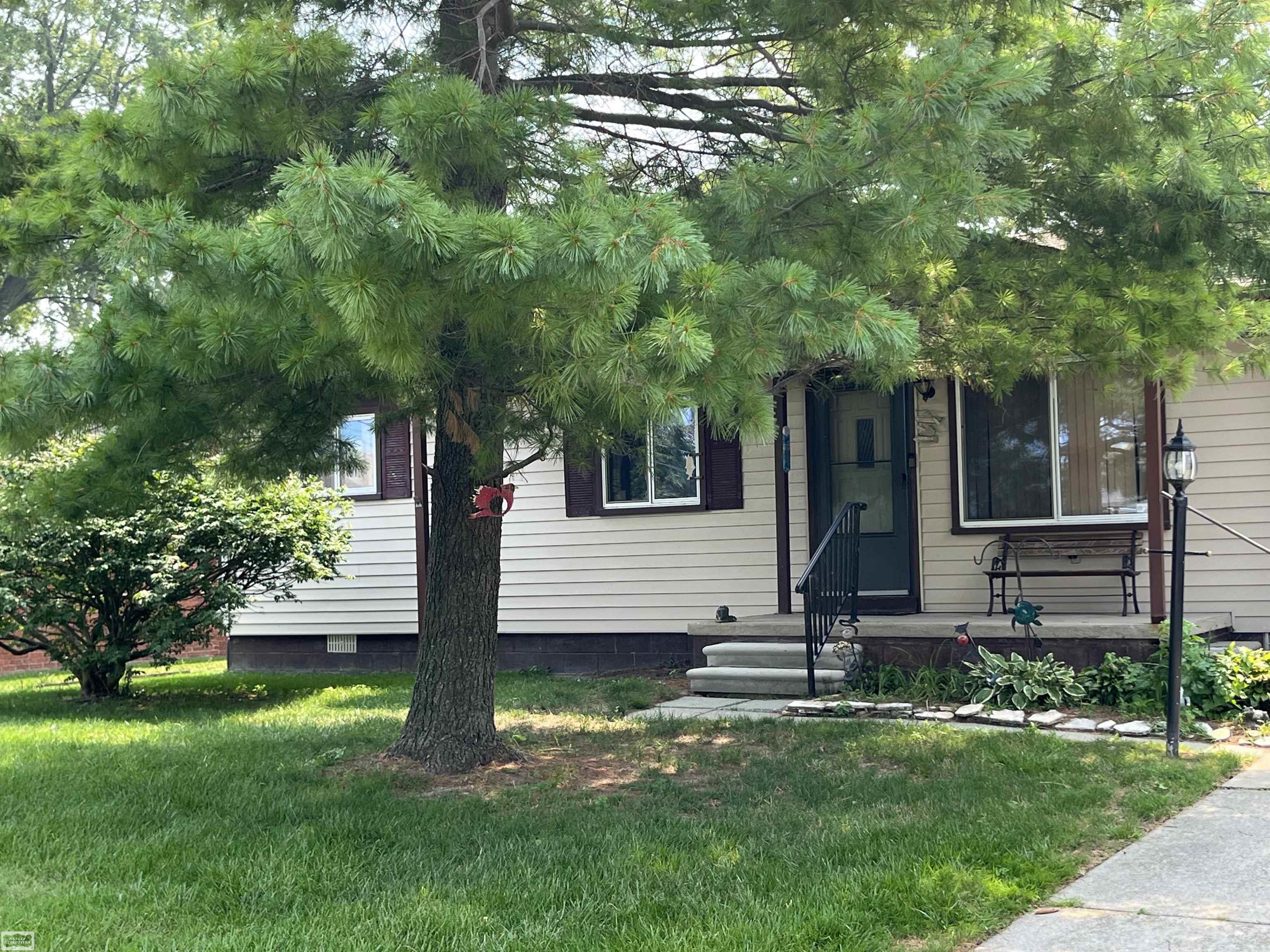 37650 Maplehill Street