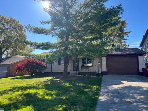 37650 Maplehill Street Harrison Charter Township MI 48045