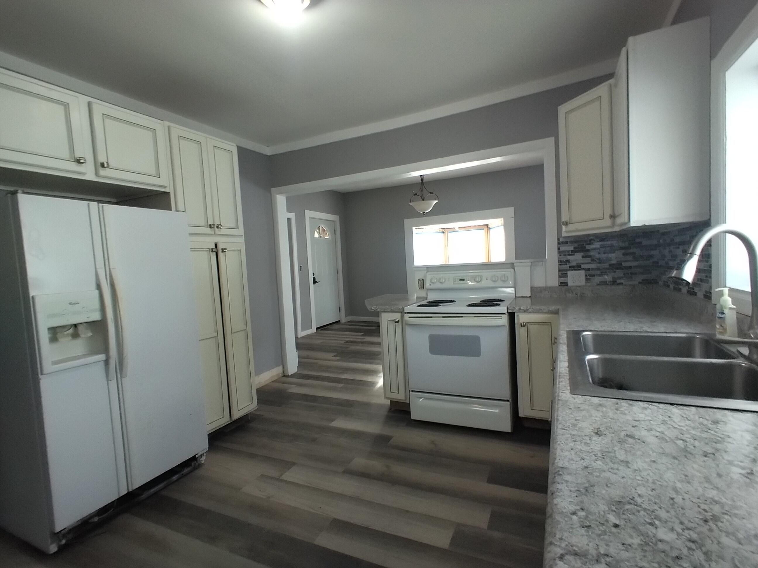 303 Rathburn