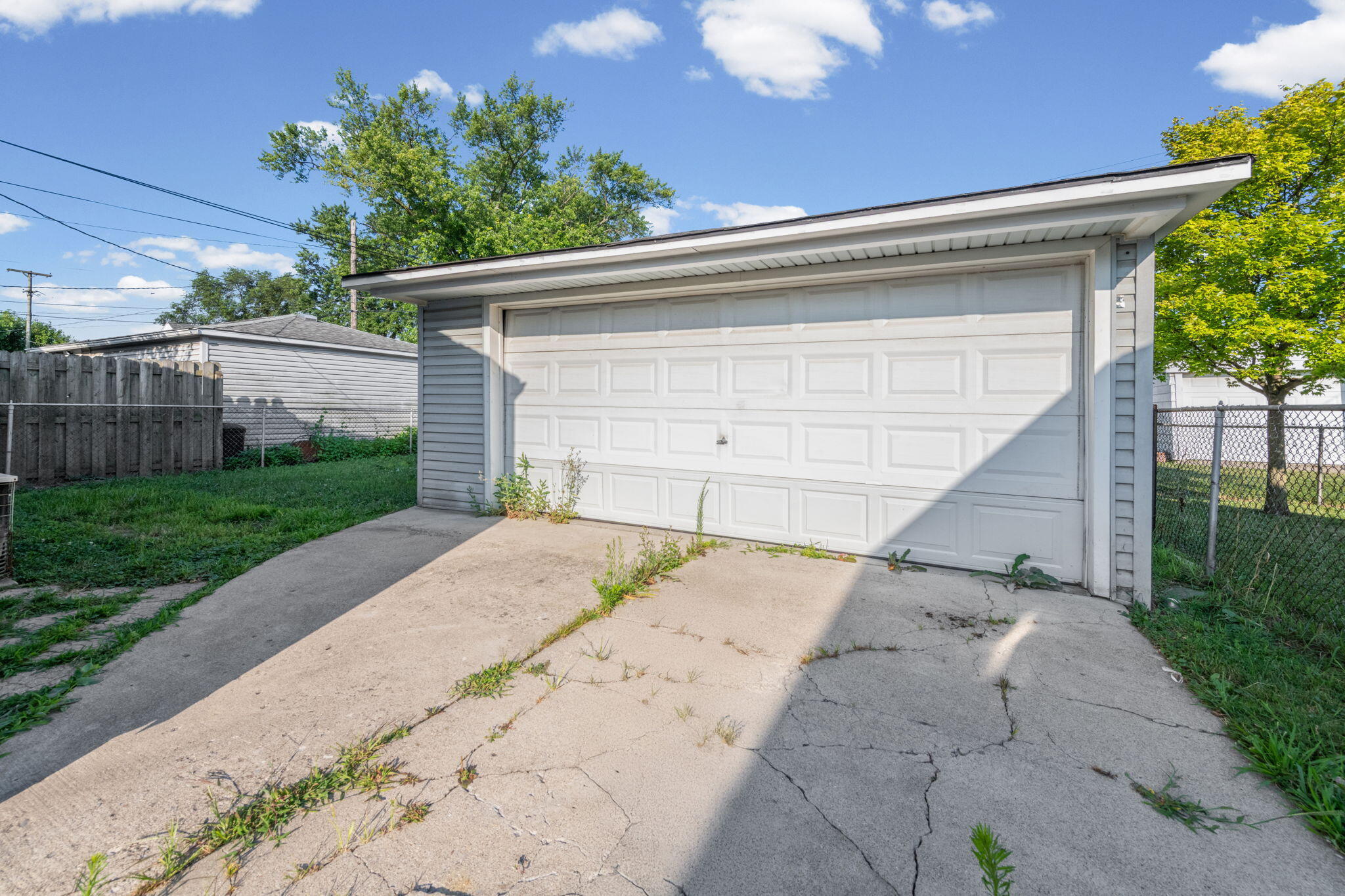 2478 River Drive