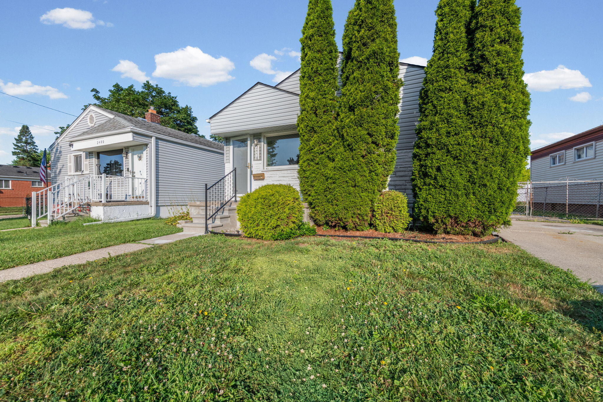 2478 River Drive